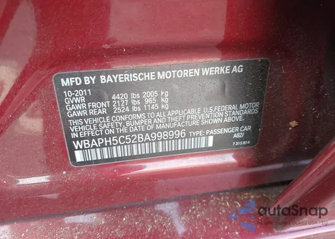 2011 BMW 328I z USA, uszkodzony, nr VIN WBAPH5C52BA998996